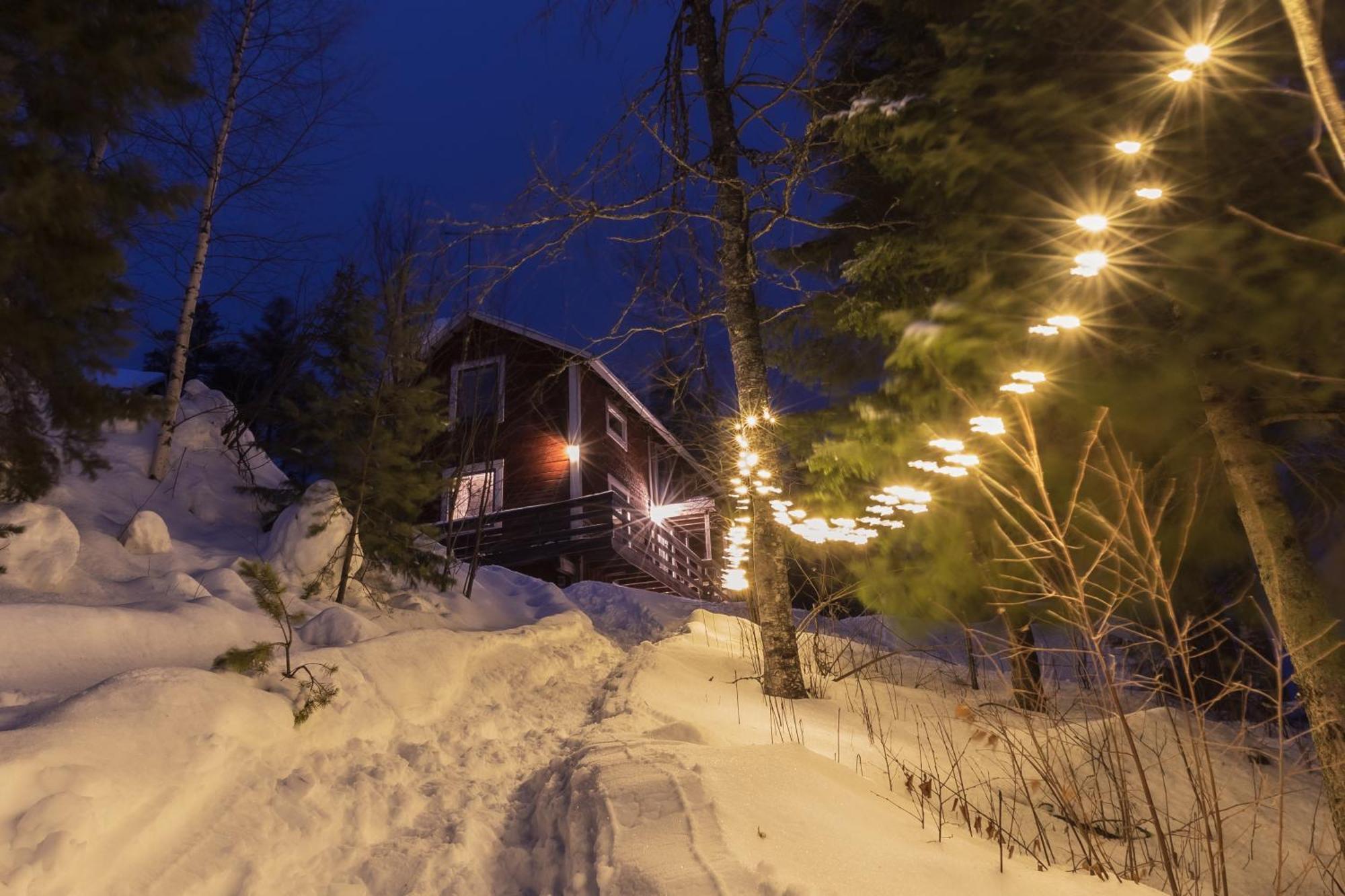 Kalix Riverside Inn, Farm Timbering Exterior foto
